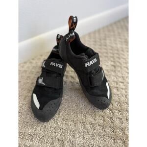 Climb X Rave Strap Climbing Shoes, 3.5 US. Climbing Bouldering Shoes EXCELLENT